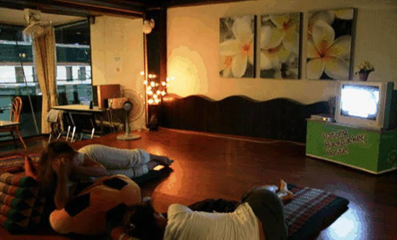 Patong Backpacker Hostel Экстерьер фото